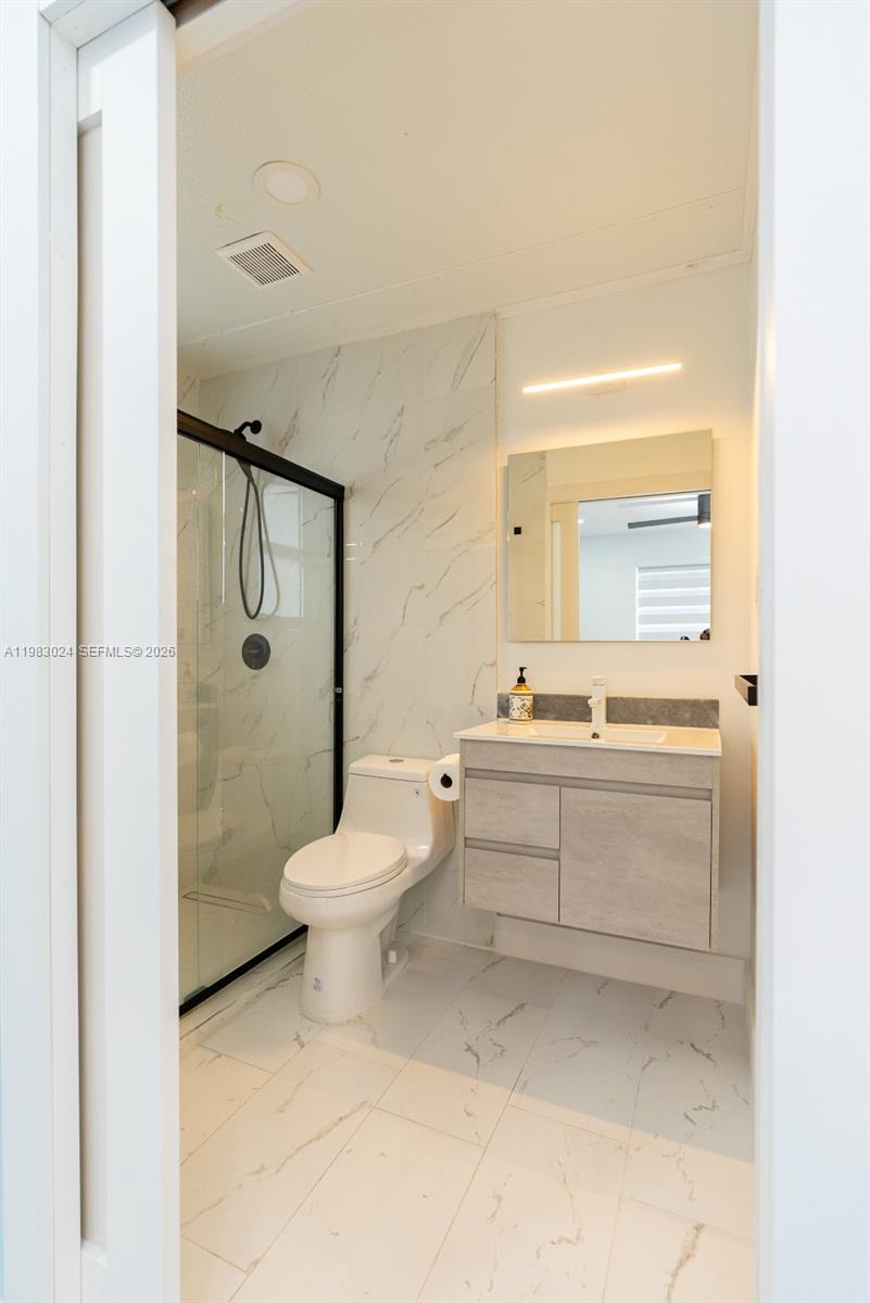 CALUSA CLUB ESTATES PT 3 - Residential Lease