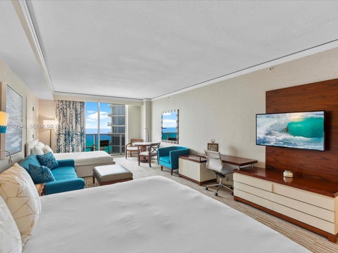Photo of 18001 Collins Ave #2511, Sunny Isles Beach, FL 33160 (MLS # A12027540)