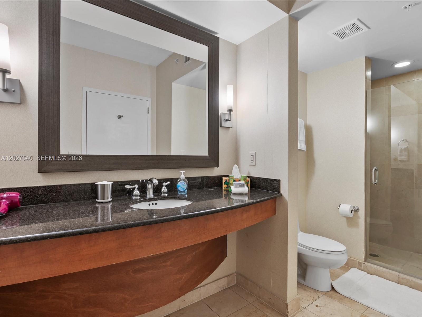 TRUMP INTERNATIONAL SONES - Residential