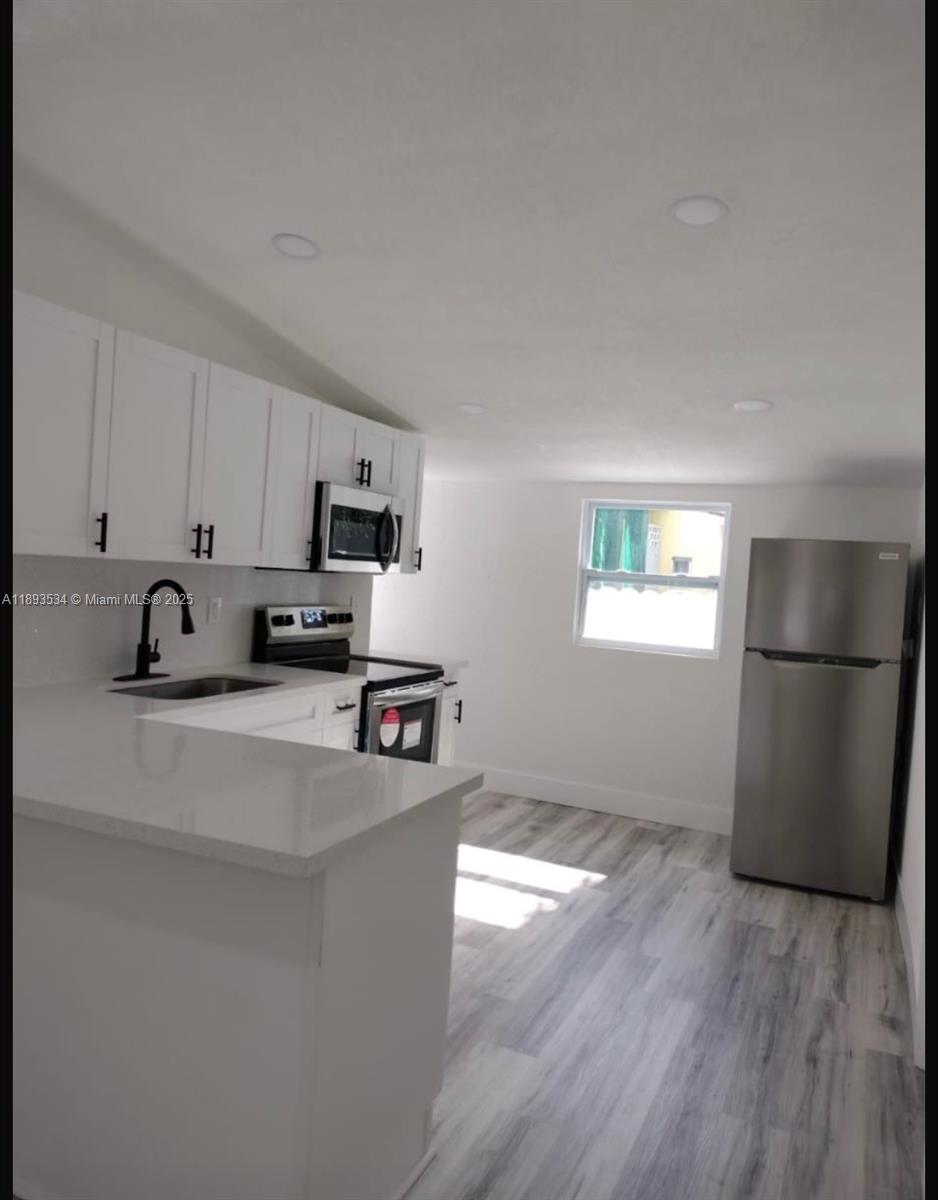 1062 NW 25th St