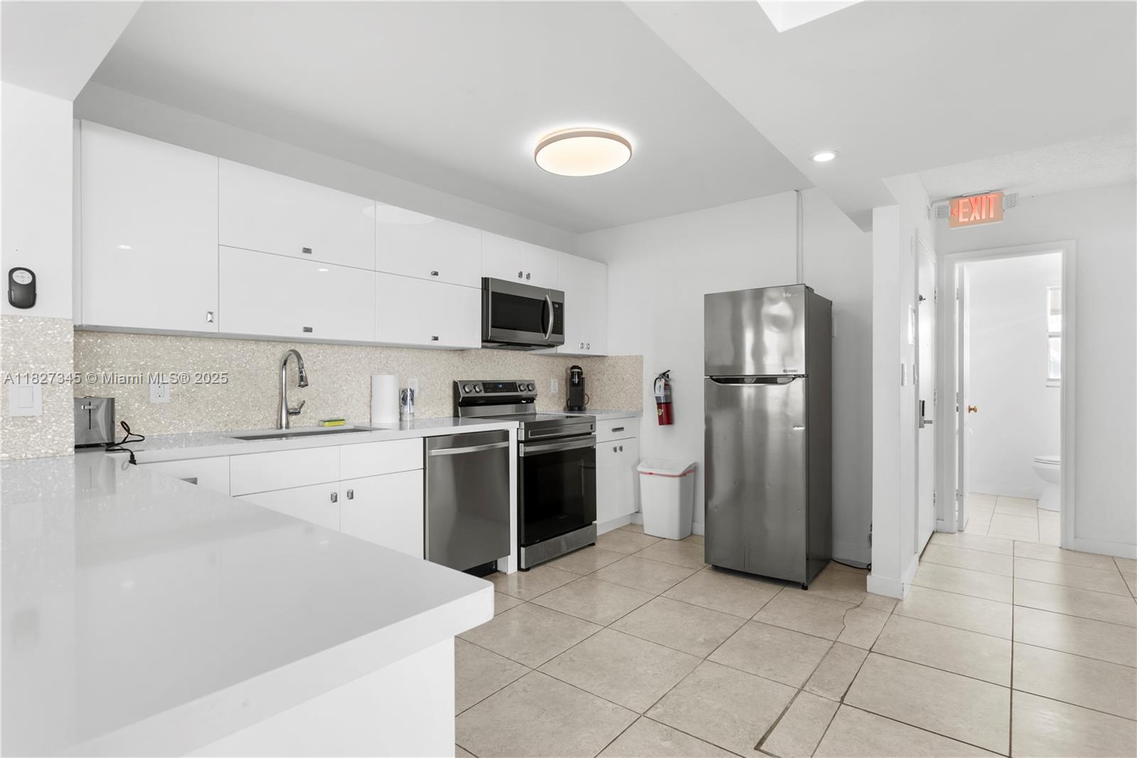 THIS 4TH FLOOR CONDO IS OFFERED FULLY FURNISHED, AND FEATURES A LARGE OPEN LAYOUT WITH BRIGHT NATURAL LIGHT FROM EVERY ROOM!
ENJOY STUNNING VIEWS, SUNSETS, AND THE PEACE AND TRANQUILITY THE PRESTIGIOUS ISLAND OF BAY HARBOR HAS TO OFFER. STEPS FROM SCHOOLS, HOUSES OF WORSHIP, SHOPS, AND WORLD-CLASS RESTAURANTS.
BUILDING FEATURES A GROUND FLOOR LAUNDRY ROOM, ASSIGNED PARKING, POOL ON THE WATER, GYM AREA, MEETING ROOM, AND A BOAT DOCK AVAILABLE FOR RENT.
THIS ONE OF A KIND UNIT IS AS PICTURED, EASY TO QUALIFY FOR AND AVAILABLE TO MOVE IN TODAY!