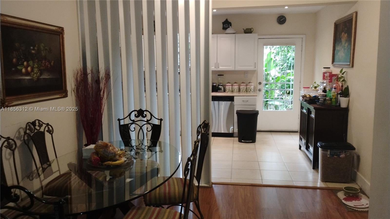 COMM LIBERTY CITY - Residential