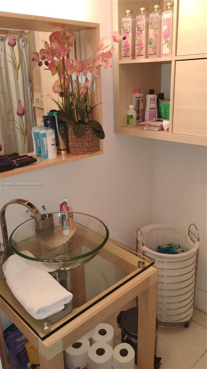 COMM LIBERTY CITY - Residential