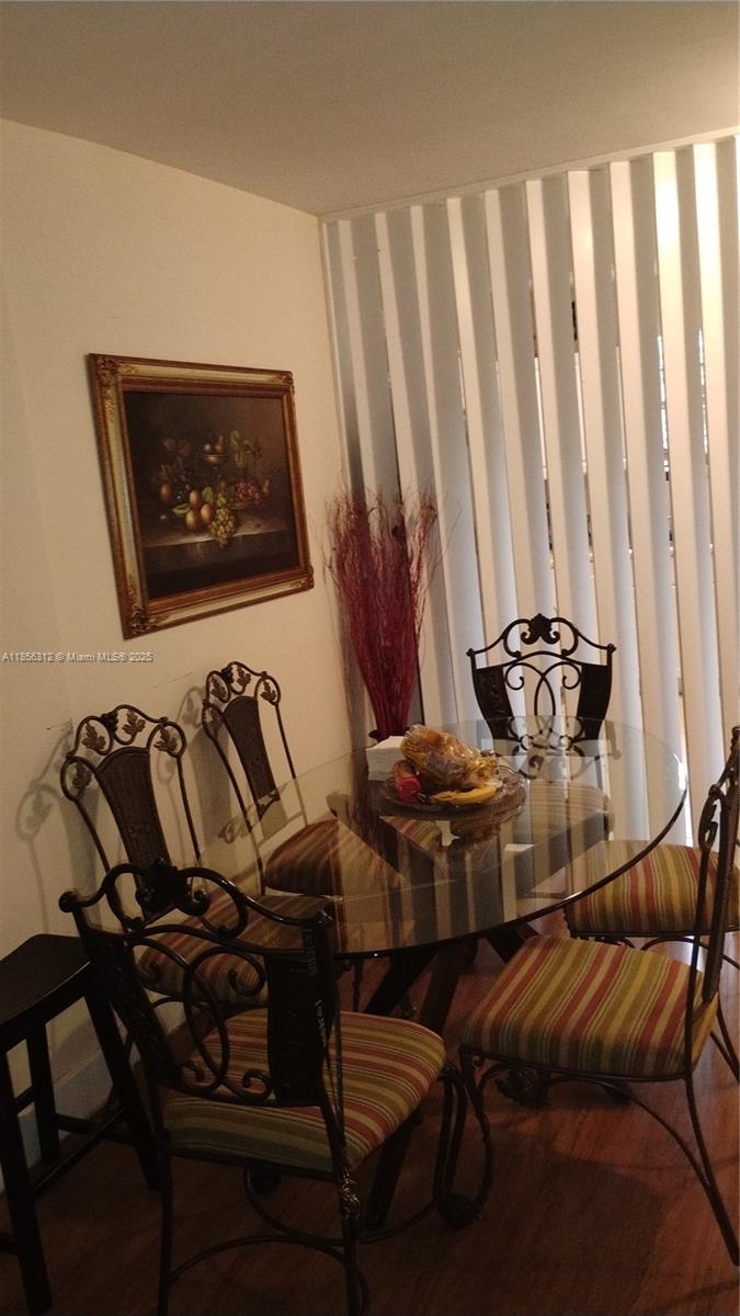 COMM LIBERTY CITY - Residential