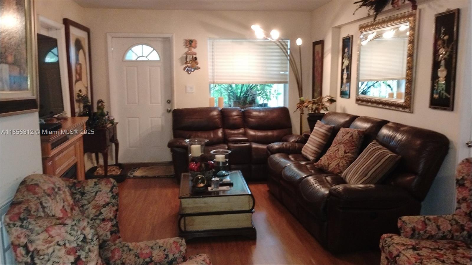 COMM LIBERTY CITY - Residential