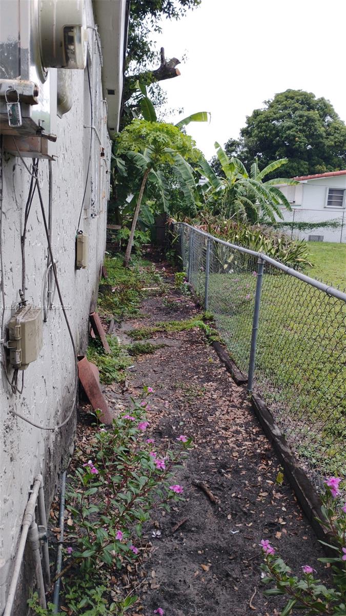 COMM LIBERTY CITY - Residential