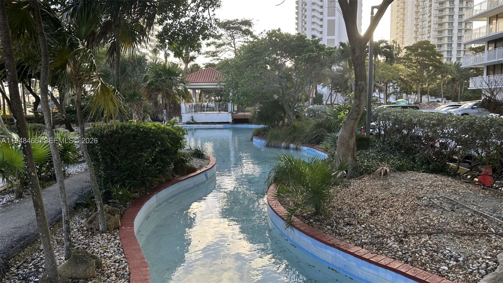 WINSTON TOWERS 600 CONDO - Residential