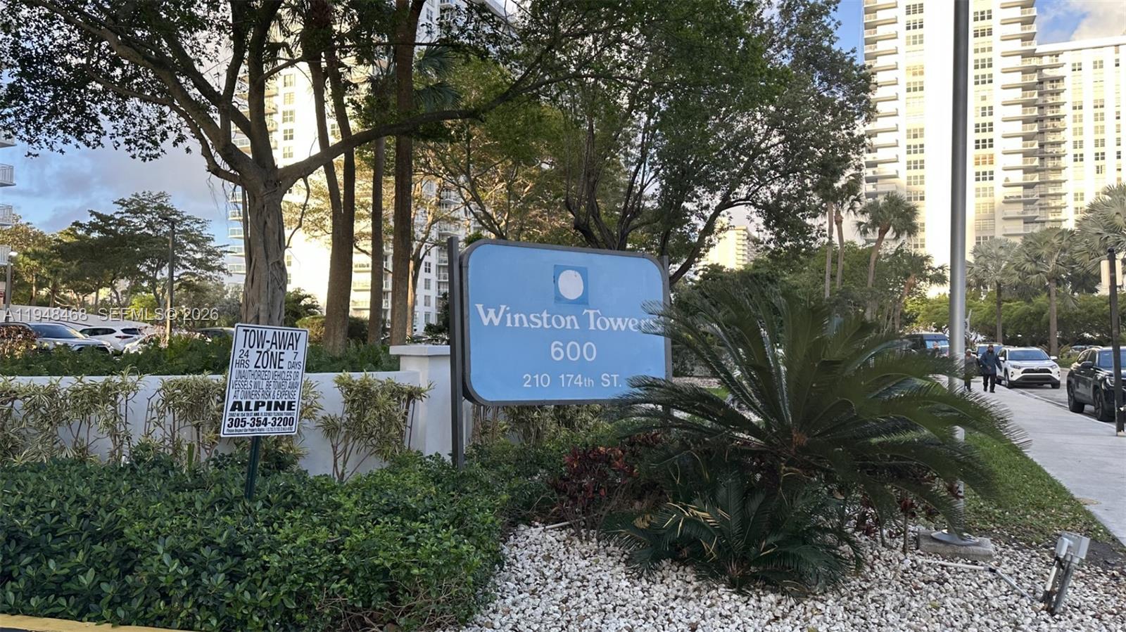 WINSTON TOWERS 600 CONDO - Residential