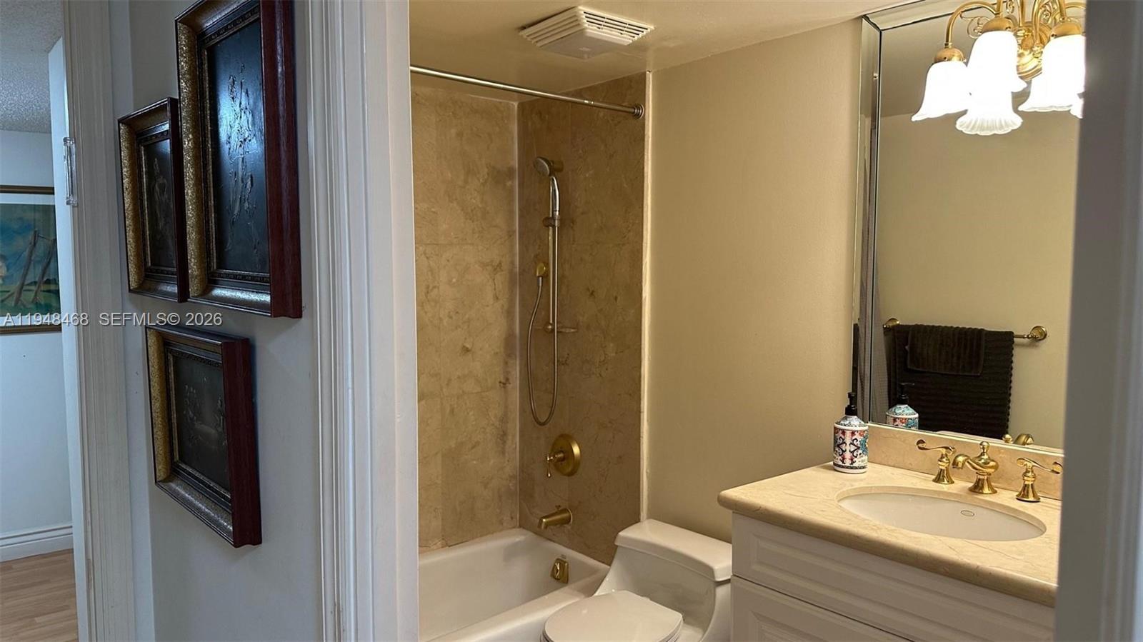 WINSTON TOWERS 600 CONDO - Residential