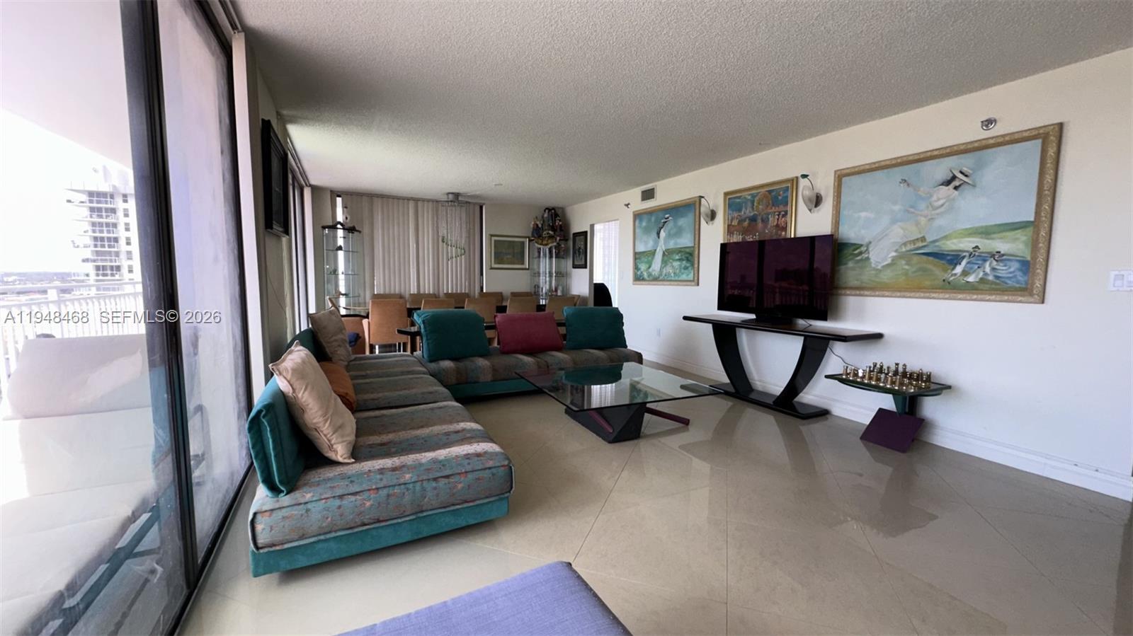 WINSTON TOWERS 600 CONDO - Residential