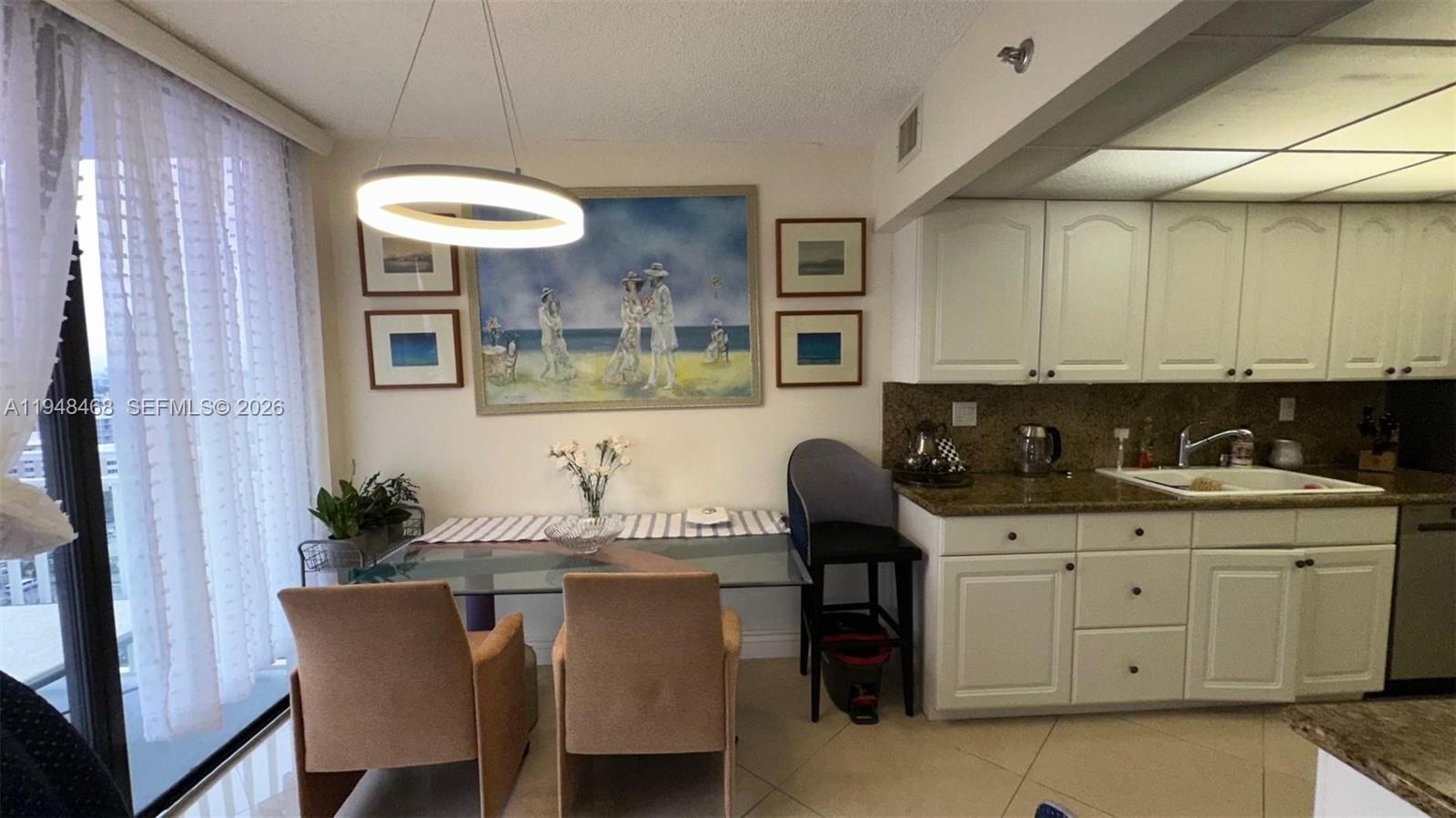 WINSTON TOWERS 600 CONDO - Residential