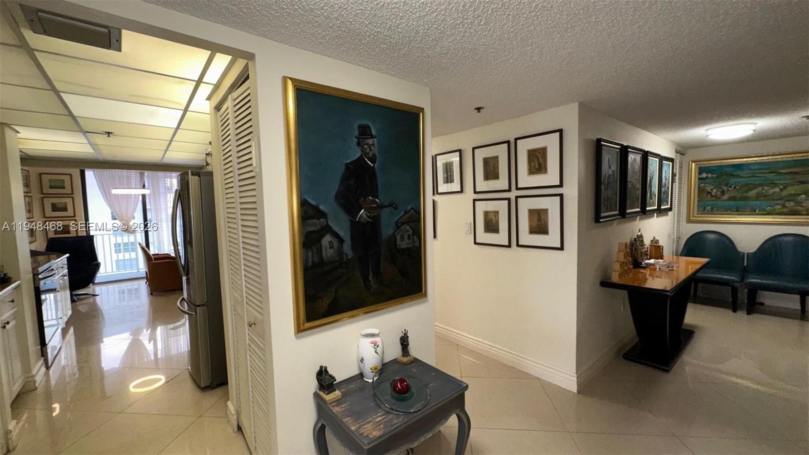 WINSTON TOWERS 600 CONDO - Residential