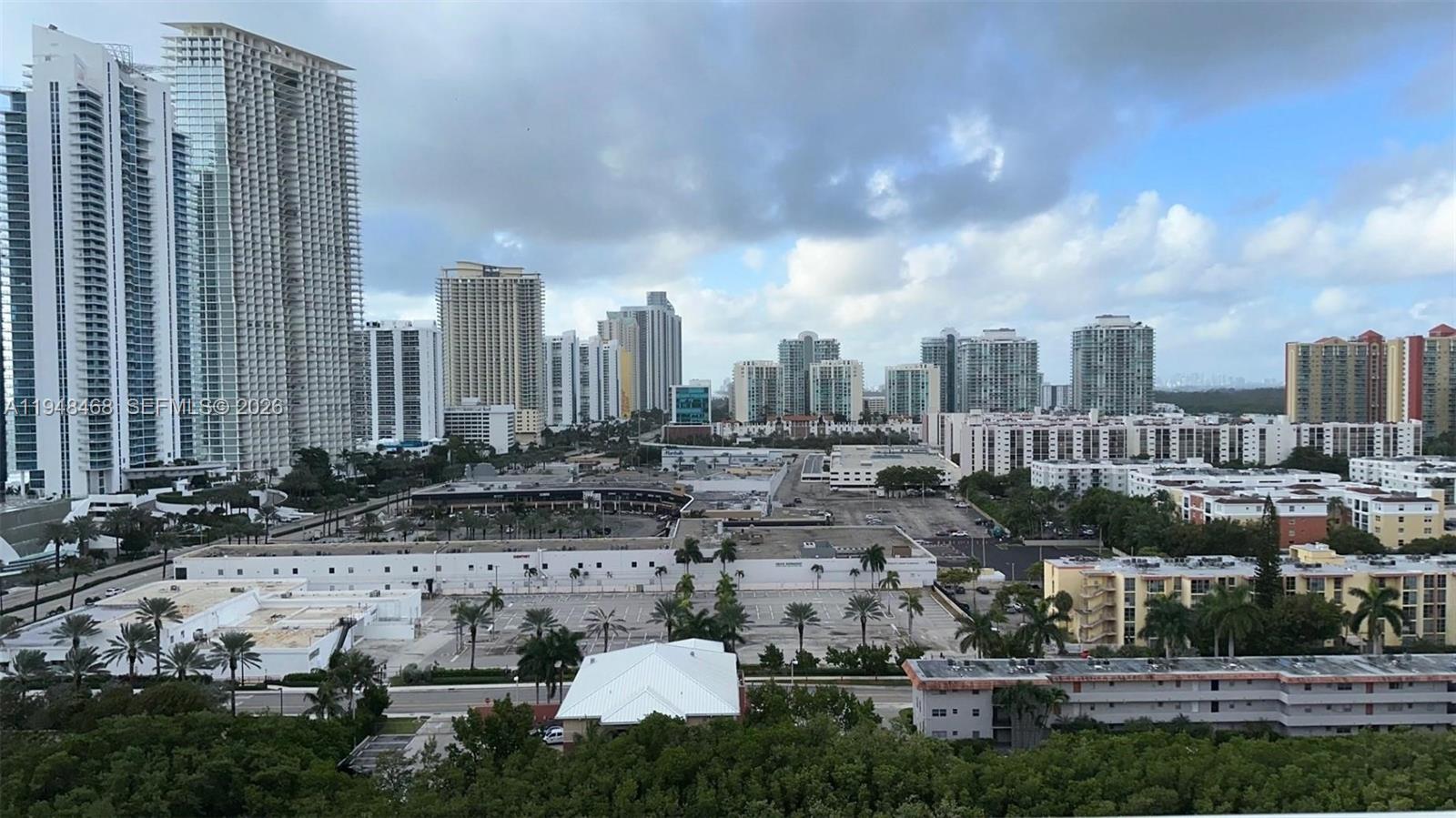 WINSTON TOWERS 600 CONDO - Residential