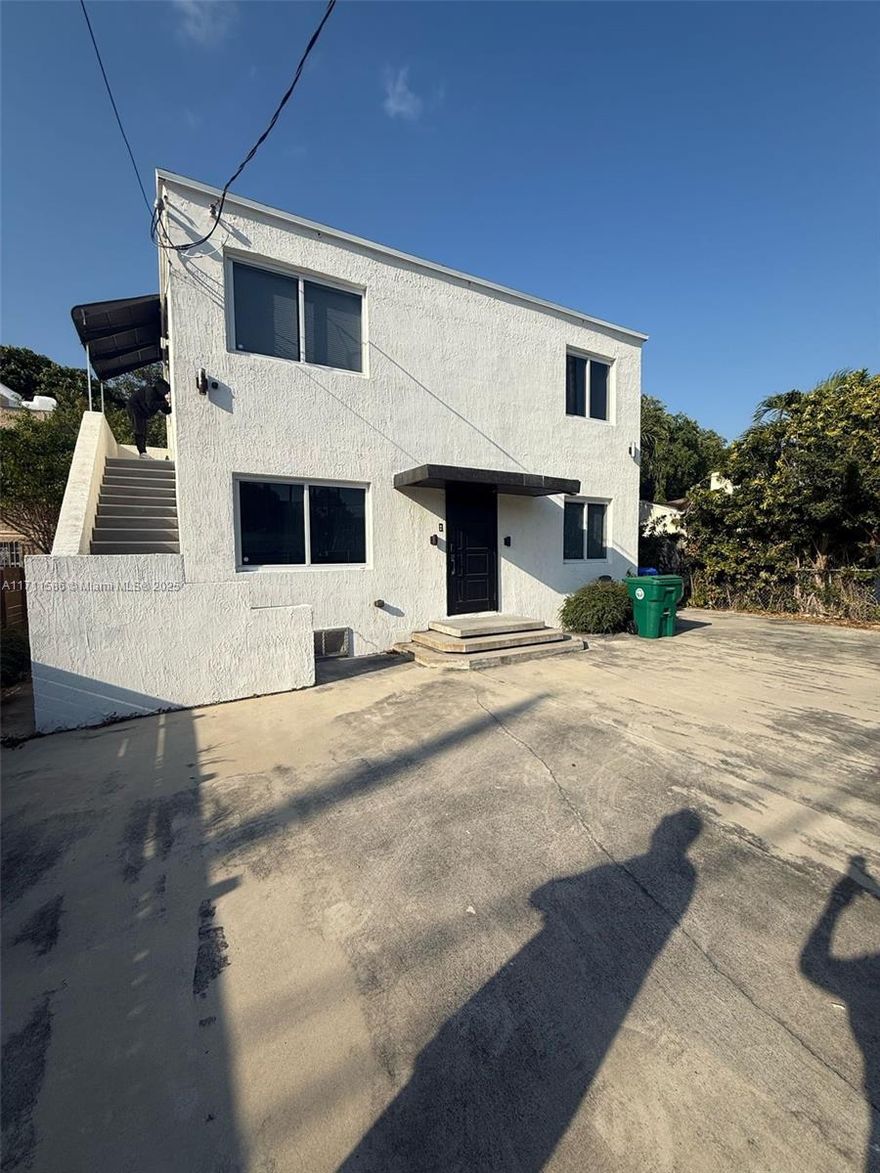 Fully remodeled Wynwood duplex—ideal for investors! This turn-key property has separate entrances, electric meters, and modern appliances. Zoned T4 with extremely spacious backyard. Recent upgrades include a newer roof, updated plumbing, impact windows, and gated driveway. Just blocks from Wynwood and Midtown, it’s perfect for rentals. Also for sale is neighboring 4 plex, 251 NW 34th TER, for a great development opportunity. CASH ONLY!!!