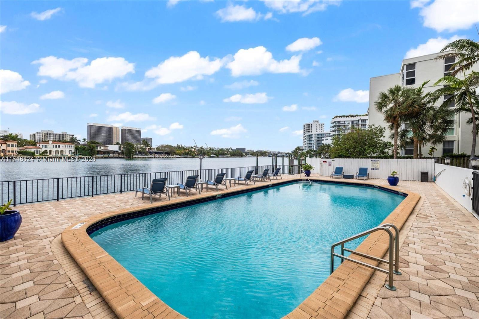 10101 E Bay Harbor Dr 509