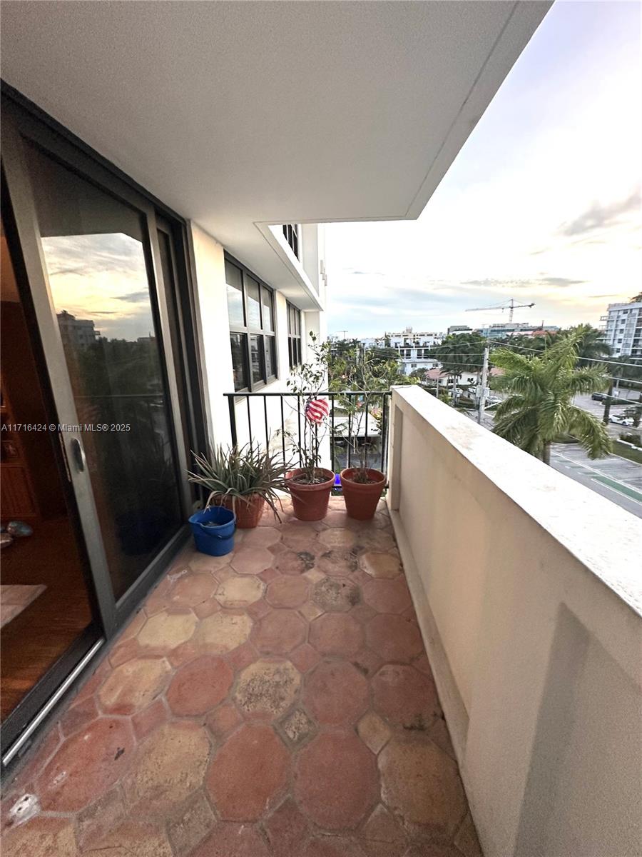 THE BELMONT CONDO - Residential