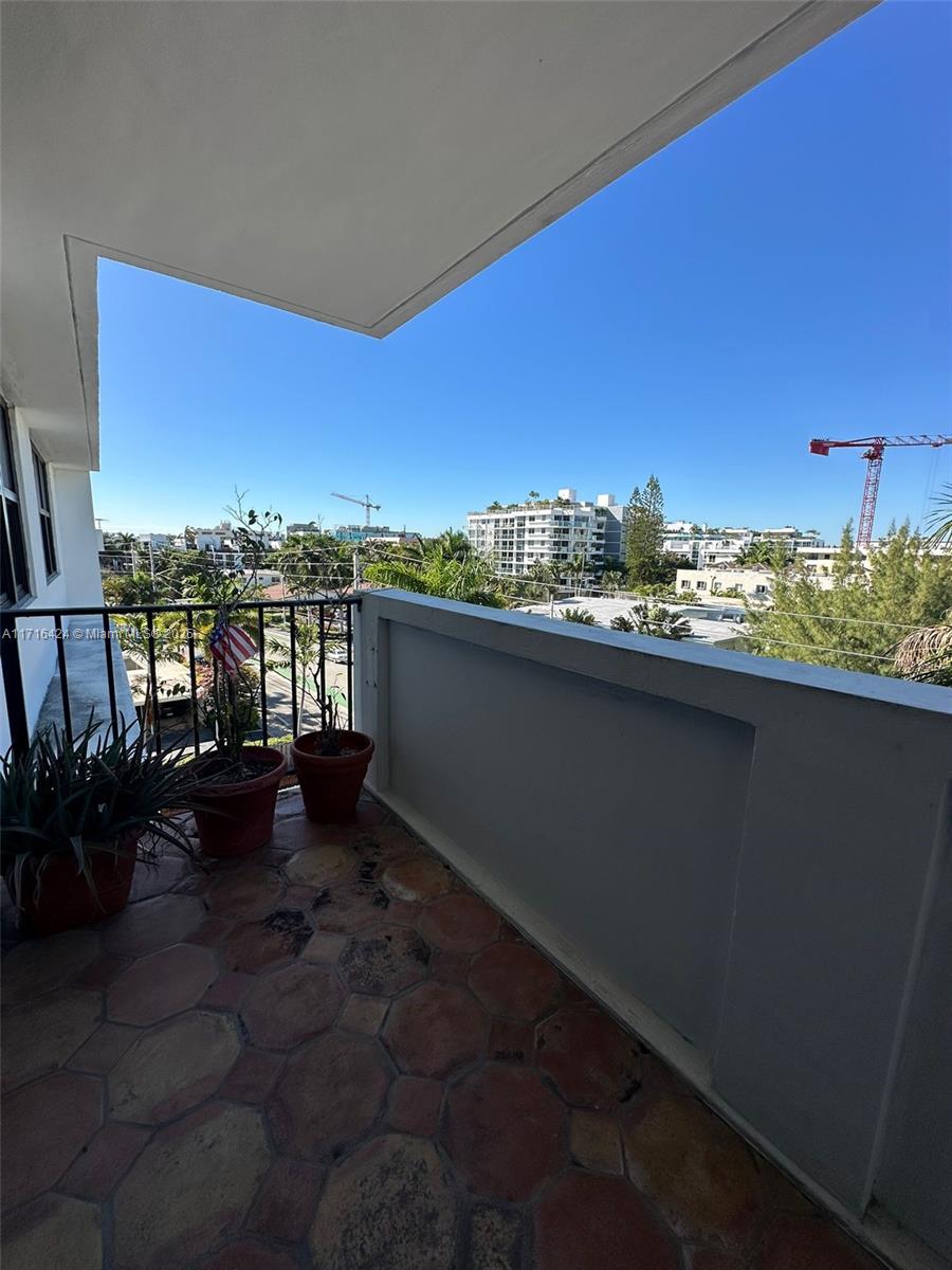 THE BELMONT CONDO - Residential