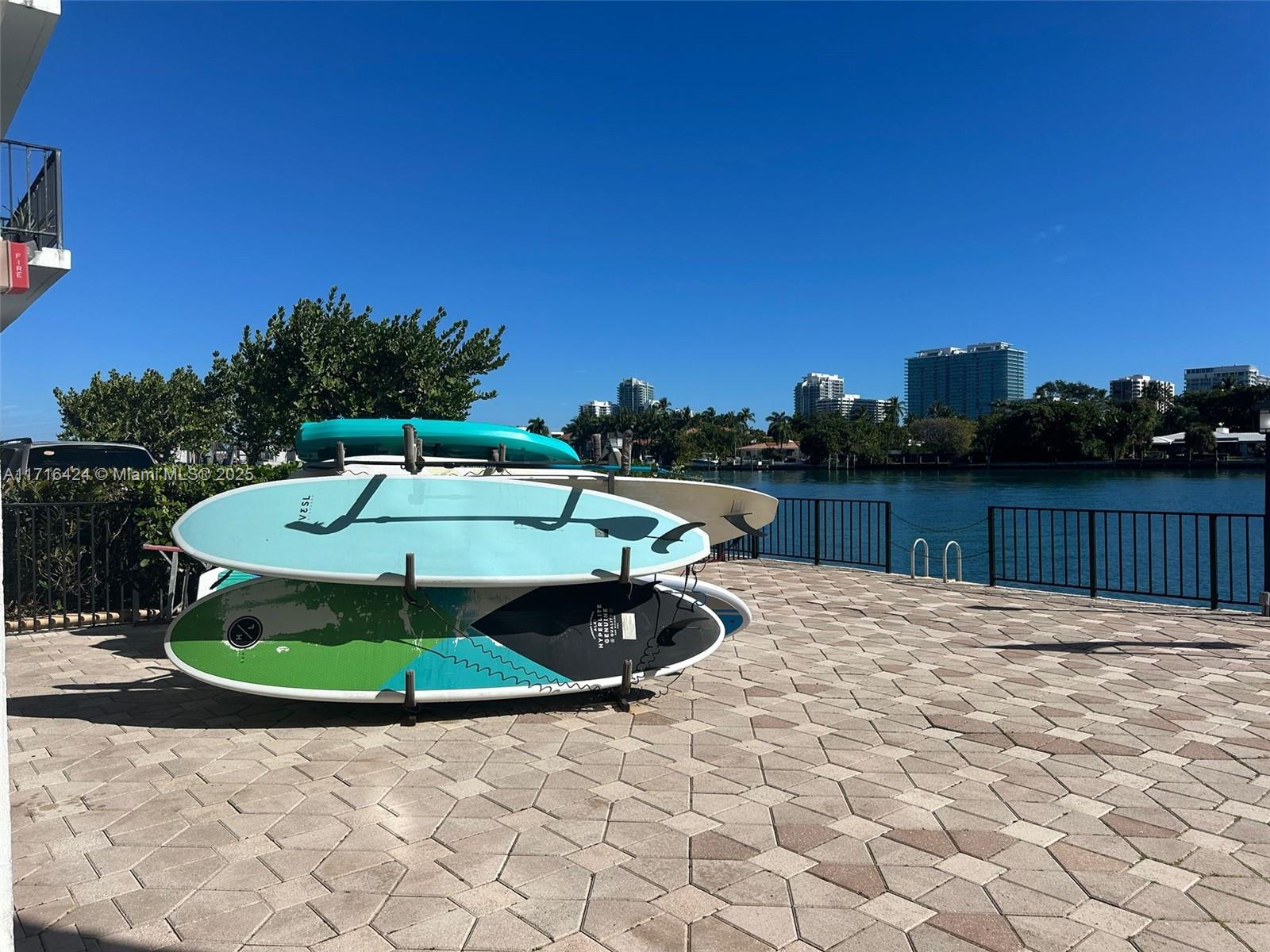 10101 E Bay Harbor Dr 509