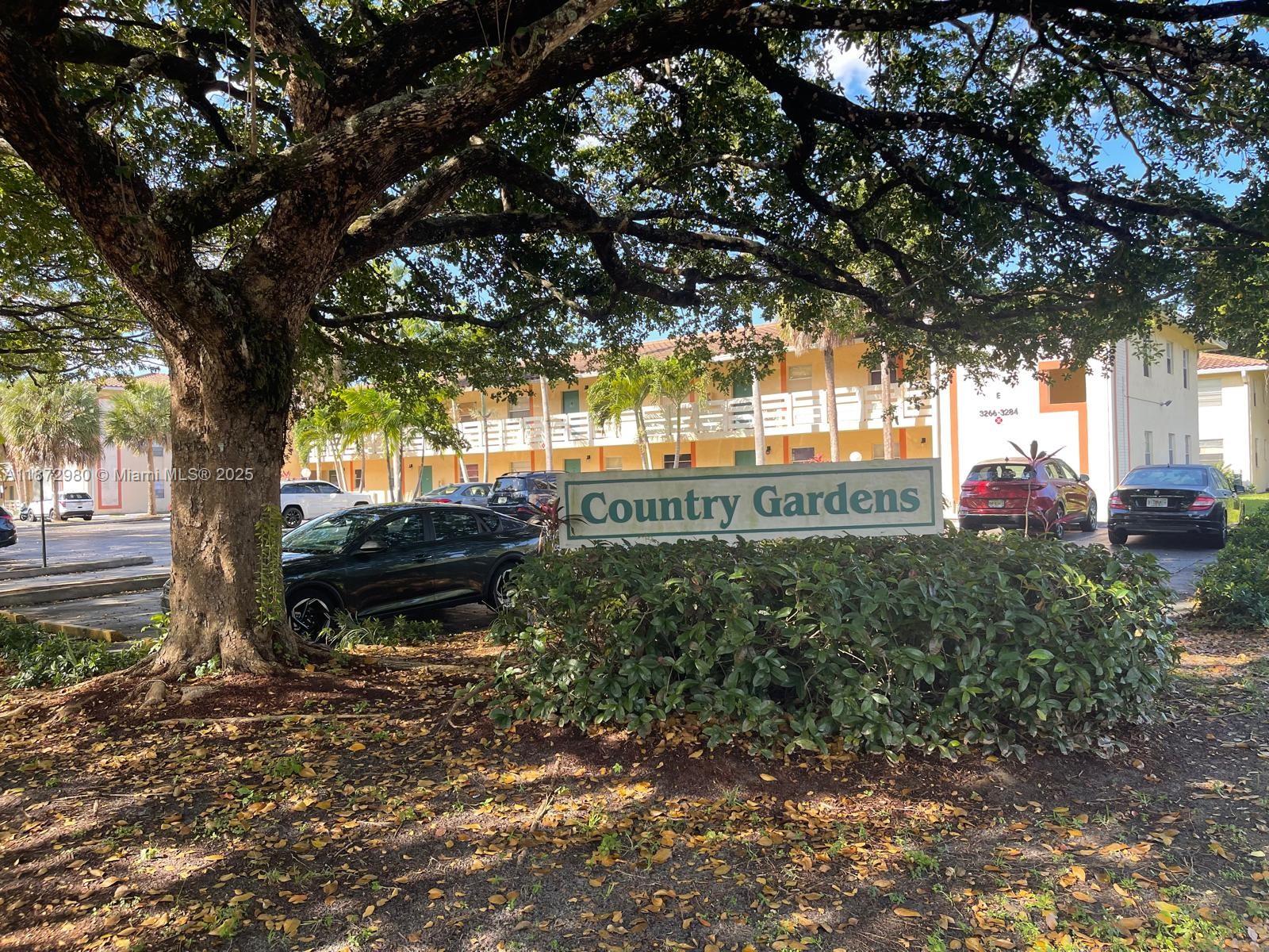 COUNTRY GARDENS CONDO - Residential