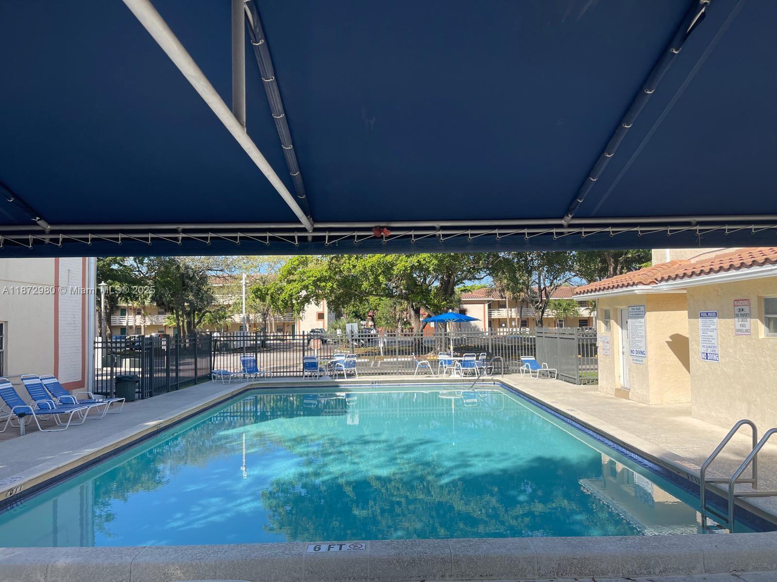 COUNTRY GARDENS CONDO - Residential