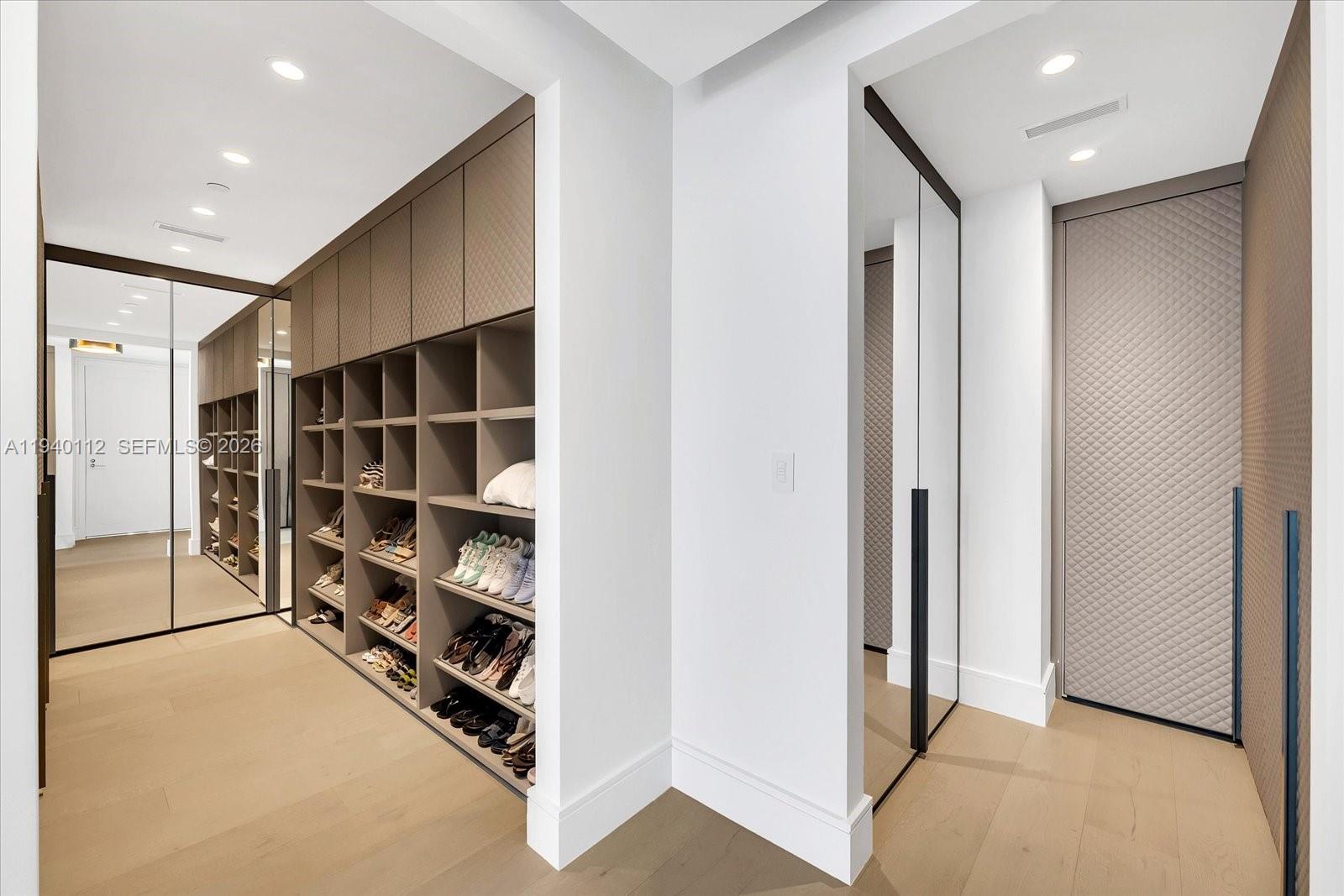 NORTH BISCAYNE BEACH AMEN - Residential