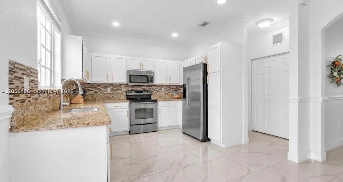 3247 NW 31st Ter