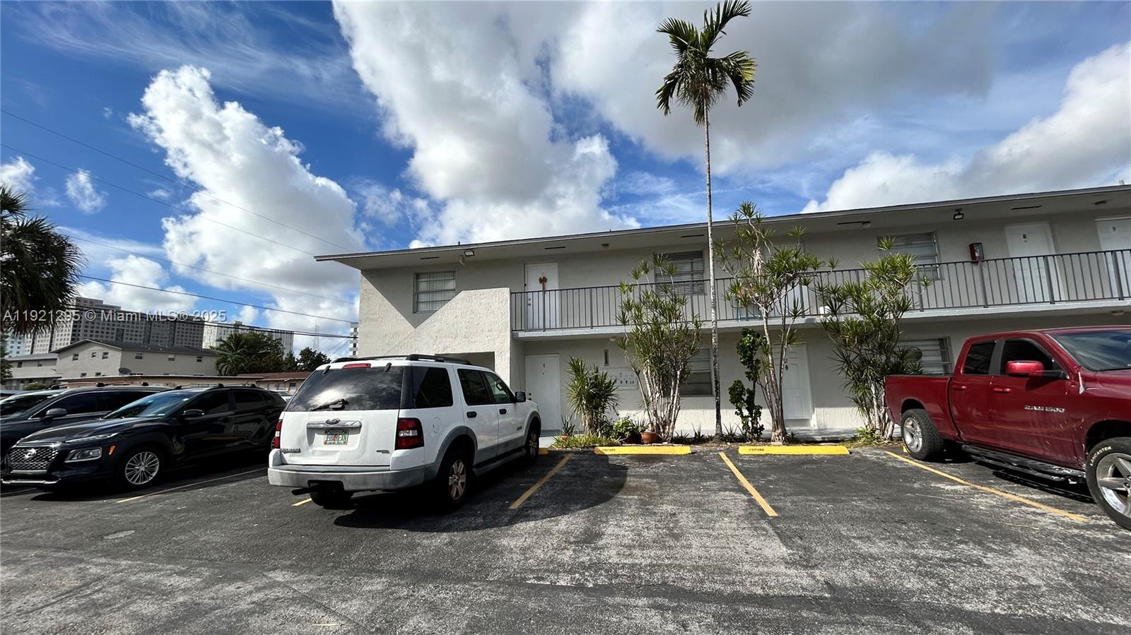 BARLOVENTO CONDO - Residential