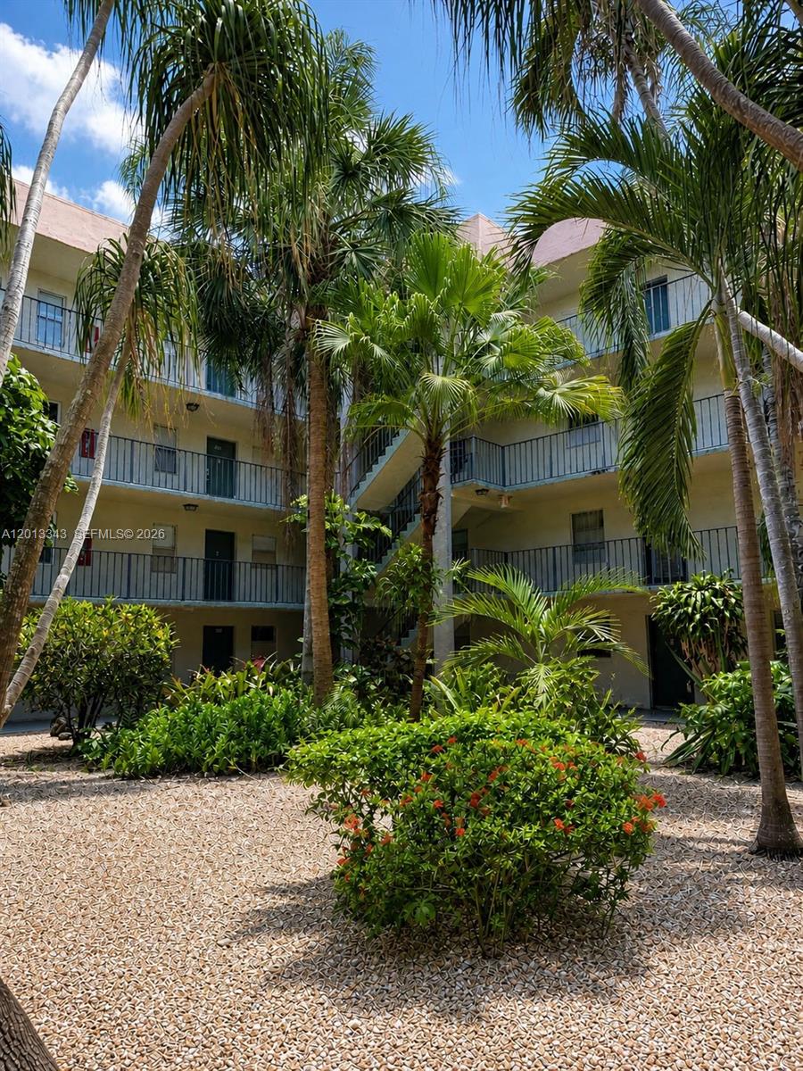 COURTYARDS OF BROWARD - Residential