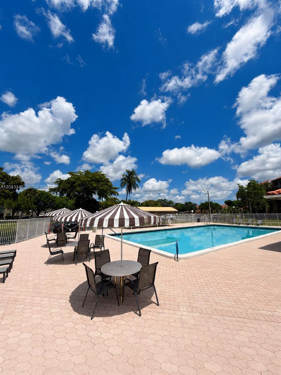 COURTYARDS OF BROWARD - Residential