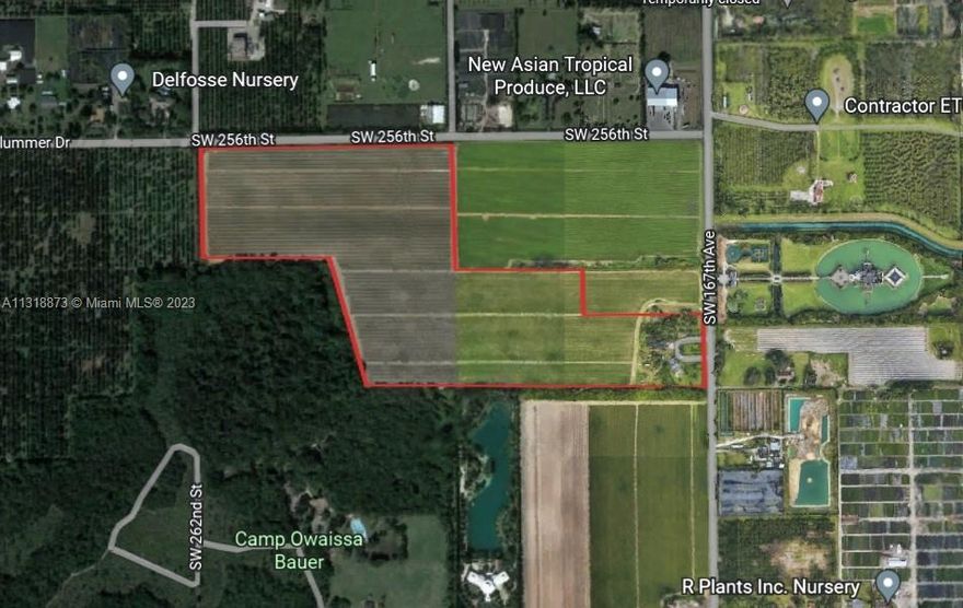 Great opportunity to own a 3 Bedroom 2 Bath home with a pool located on 41.81 acres of prime real estate in the heart of the Redlands close to Owassia Park. House needs major renovations. Located across the street from the landmark of the famous moated castle "Chateau Artisan". This property is a RARE find in the Redlands.