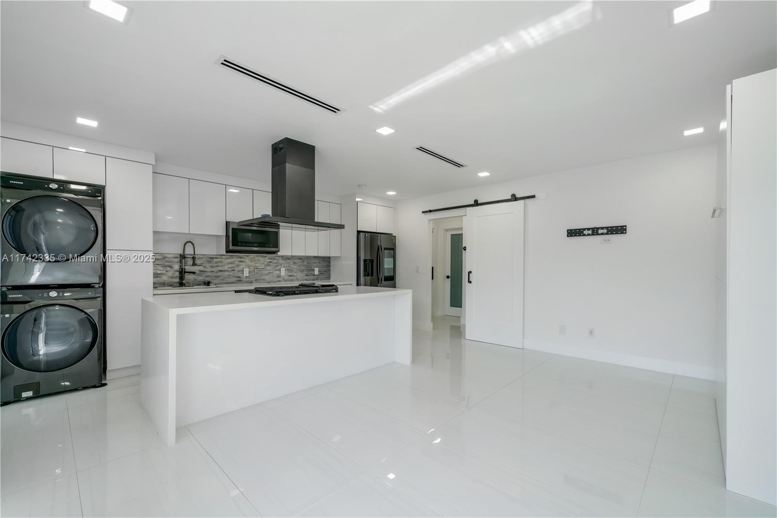 FAIRMONT HOUSE INC - CO-O - Residential