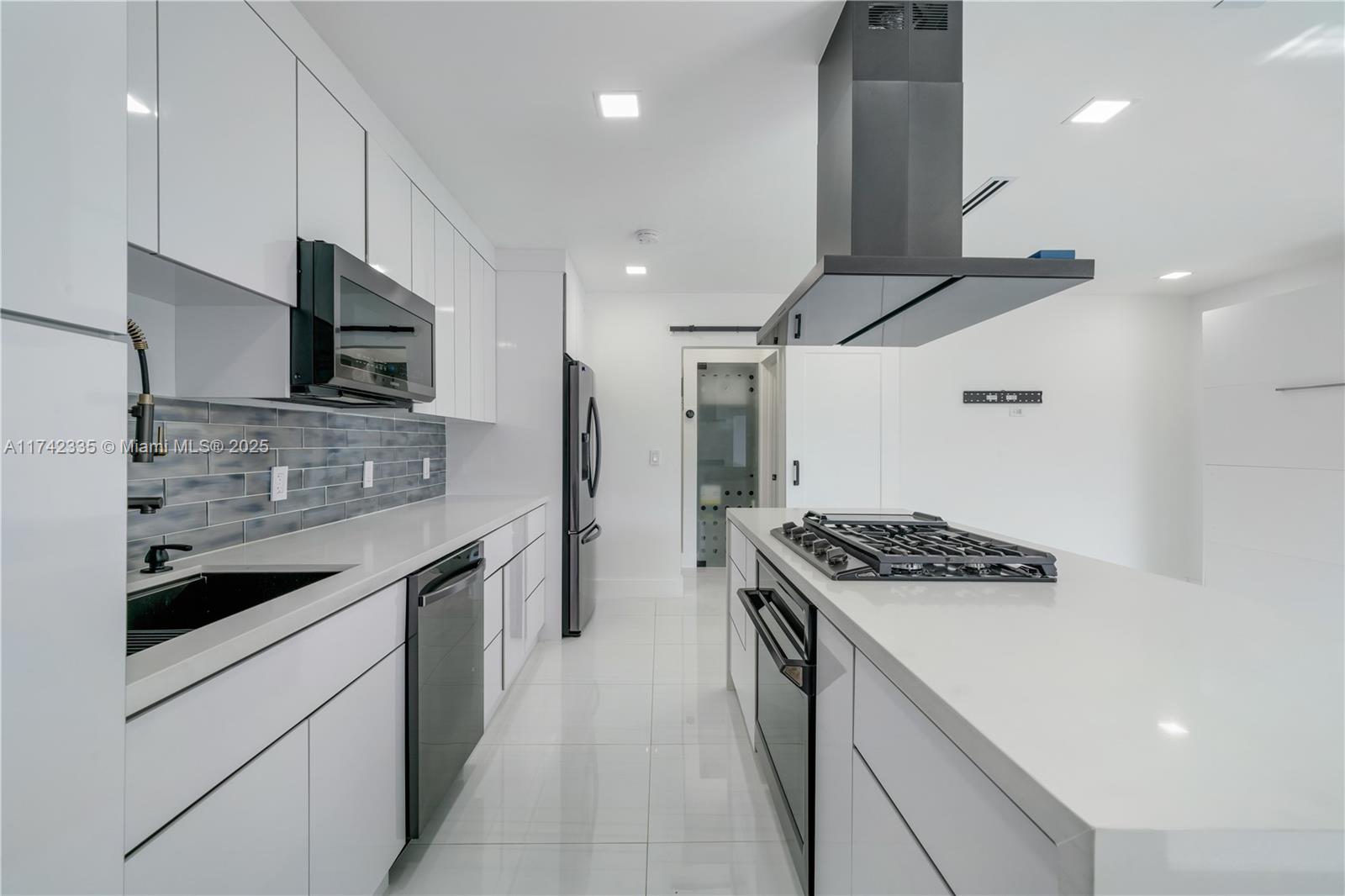 FAIRMONT HOUSE INC - CO-O - Residential