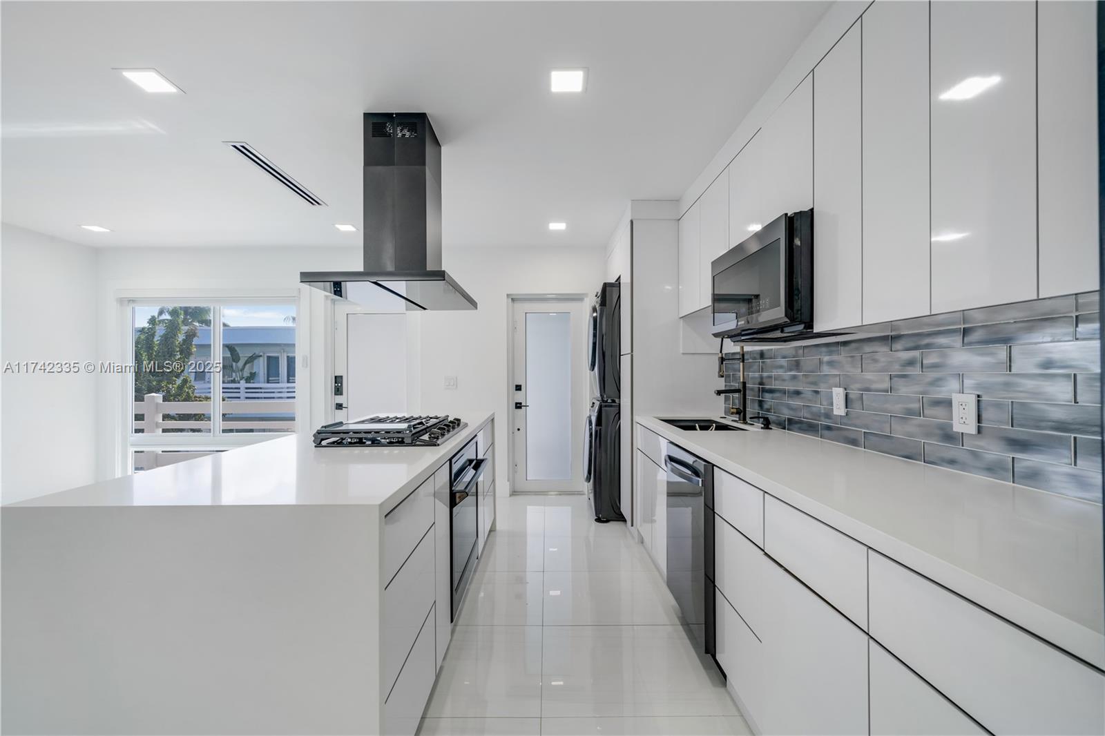 FAIRMONT HOUSE INC - CO-O - Residential
