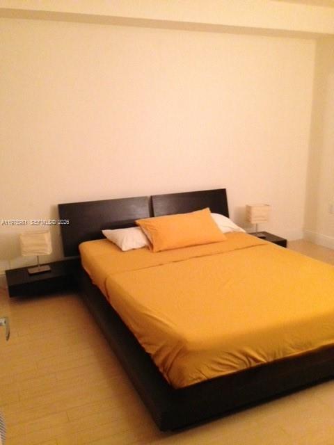 VILLAGGIO IN THE GROVE TO - Residential