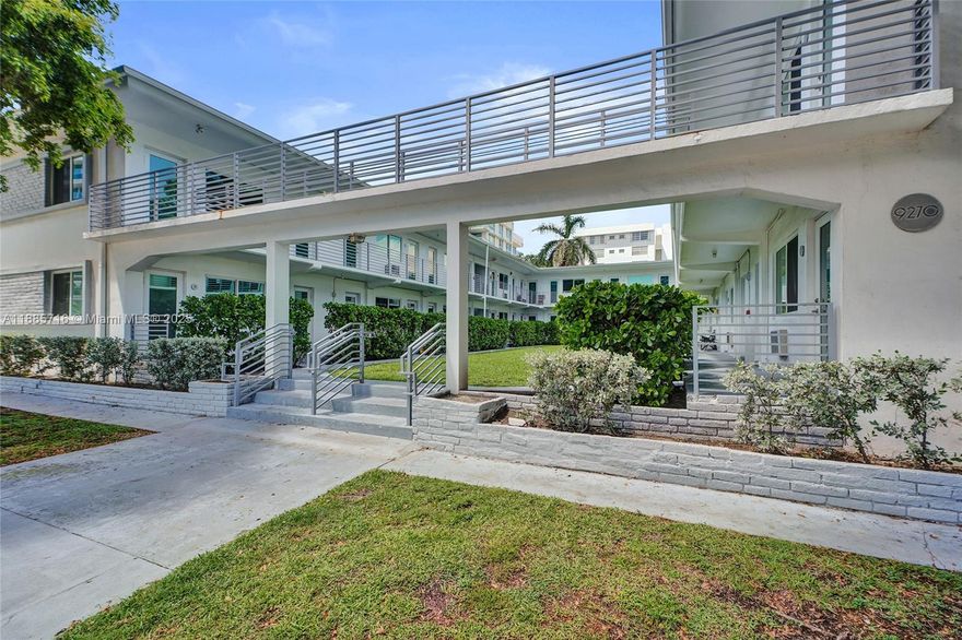 Beautifully remodeled 1 bed / 1 bath in Bay Harbor Islands! Open floor plan, updated kitchen & bath, and filled with natural light. Move-in ready and just minutes from Bal Harbour Shops, dining, beaches, and top-rated schools. Move in Ready!! Deposit and First month only!! Pets allowed