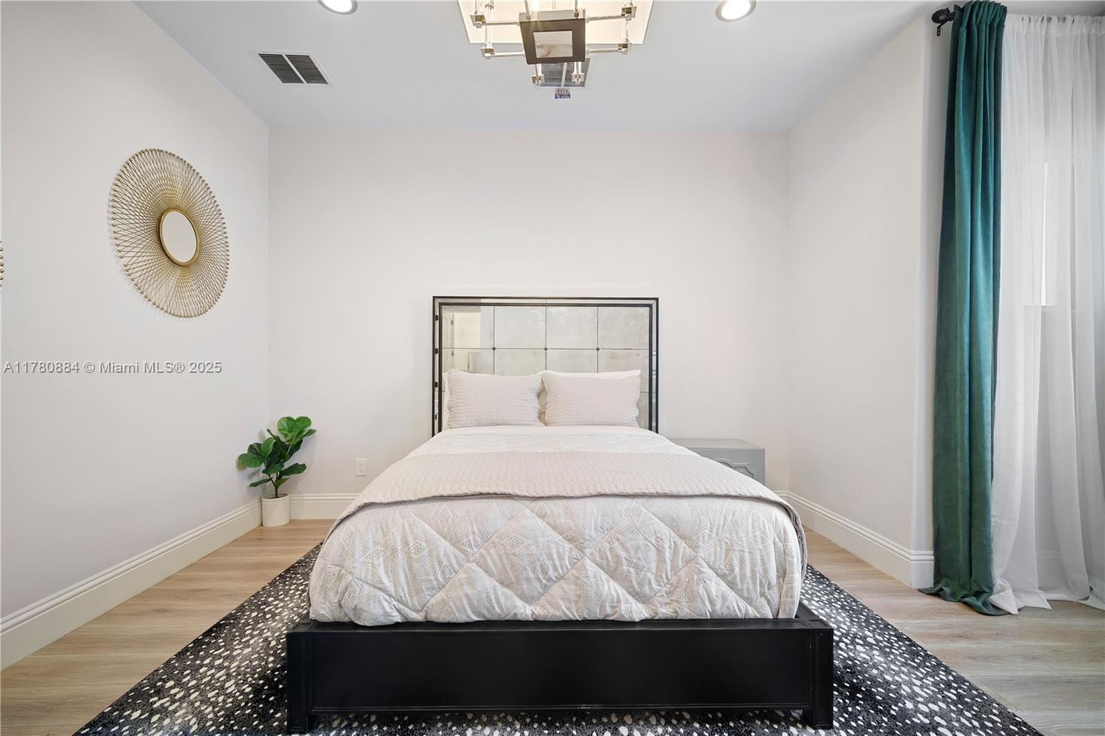 EASTERN SHORES 1ST ADDN - Residential