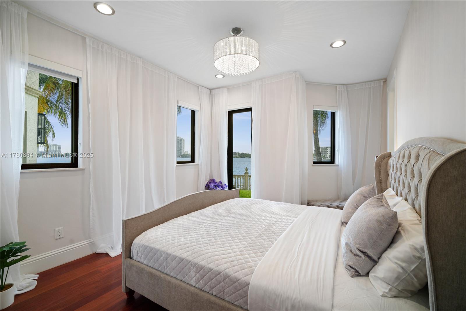 EASTERN SHORES 1ST ADDN - Residential