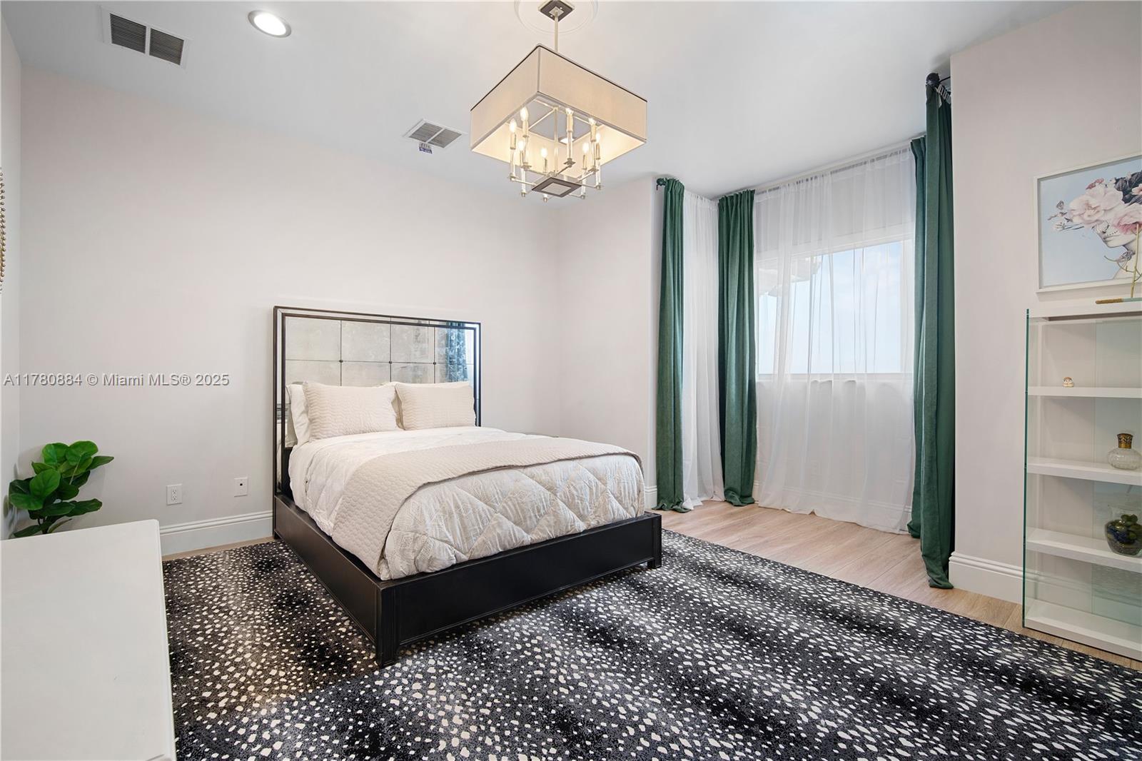 EASTERN SHORES 1ST ADDN - Residential