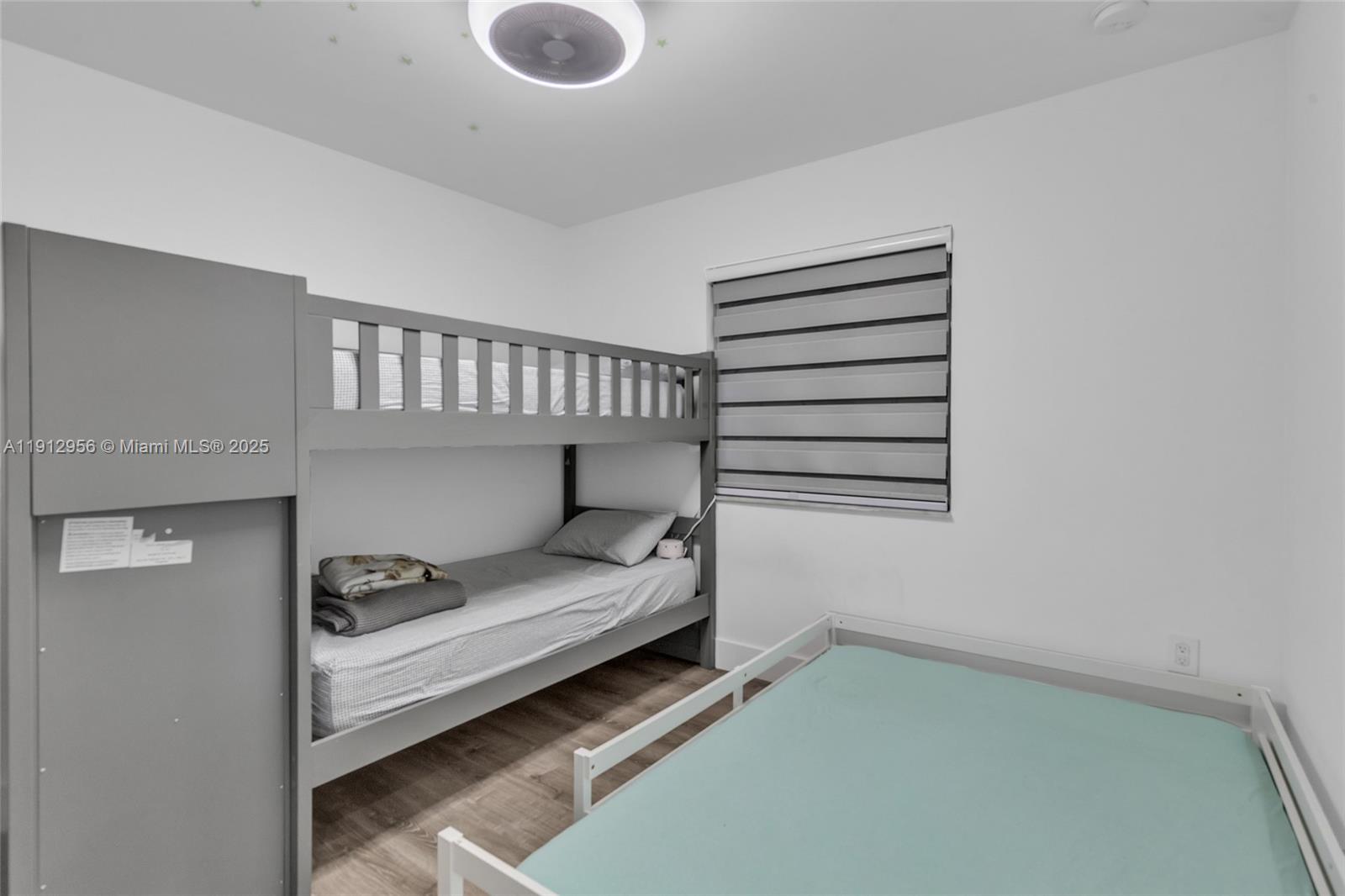 CHRISTOPHER GARDENS - Residential