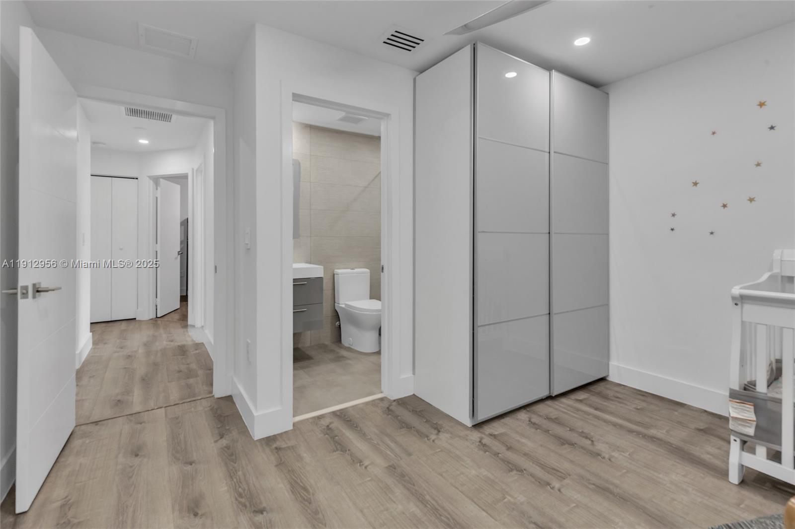 CHRISTOPHER GARDENS - Residential