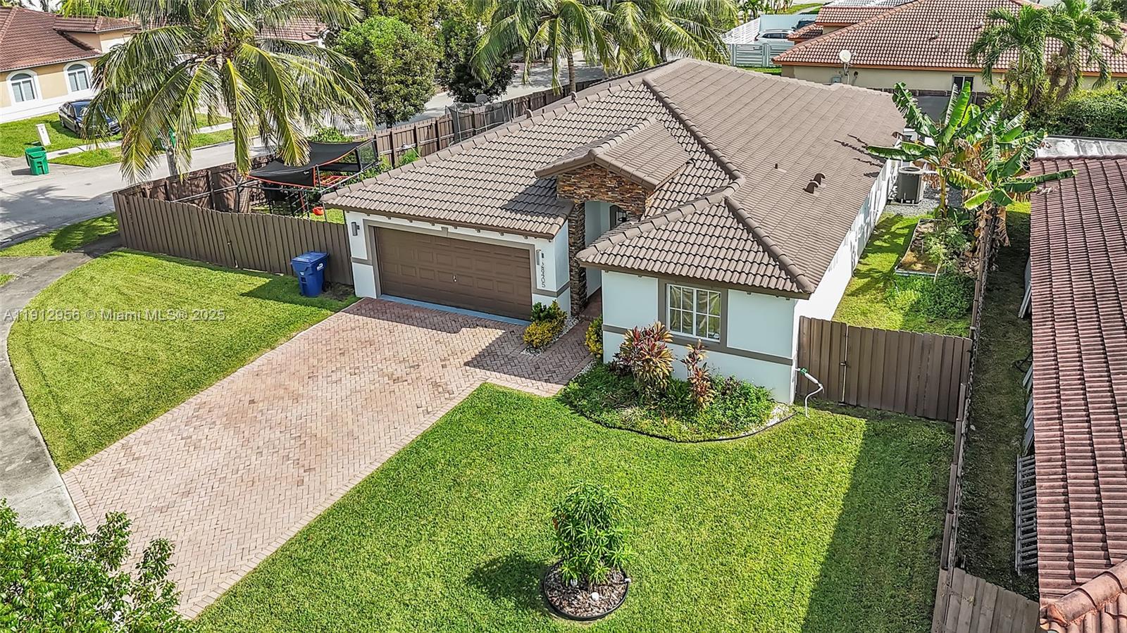 CHRISTOPHER GARDENS - Residential