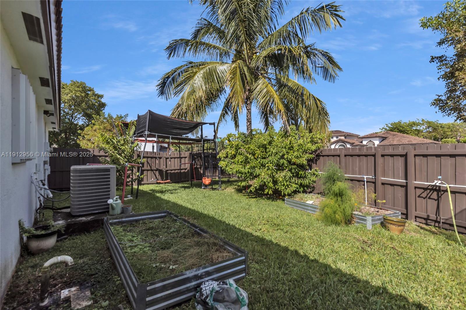 CHRISTOPHER GARDENS - Residential