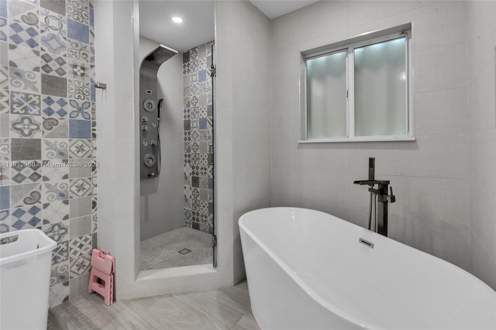 CHRISTOPHER GARDENS - Residential