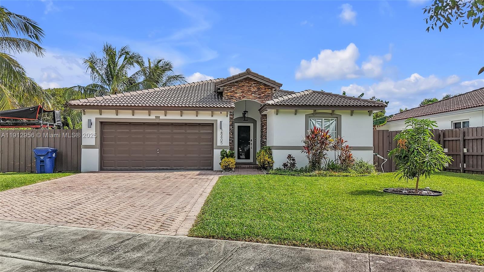 CHRISTOPHER GARDENS - Residential