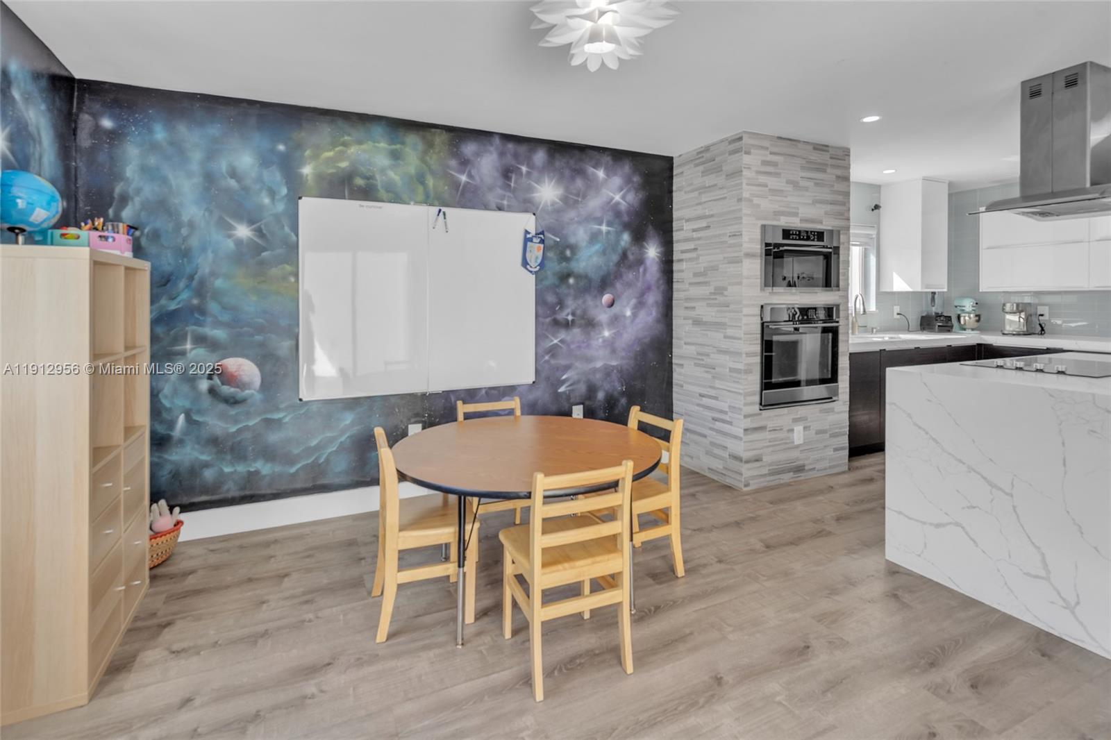 CHRISTOPHER GARDENS - Residential