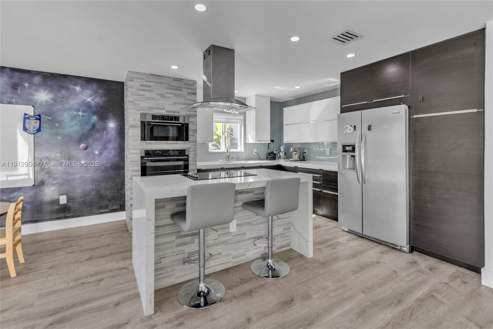 CHRISTOPHER GARDENS - Residential