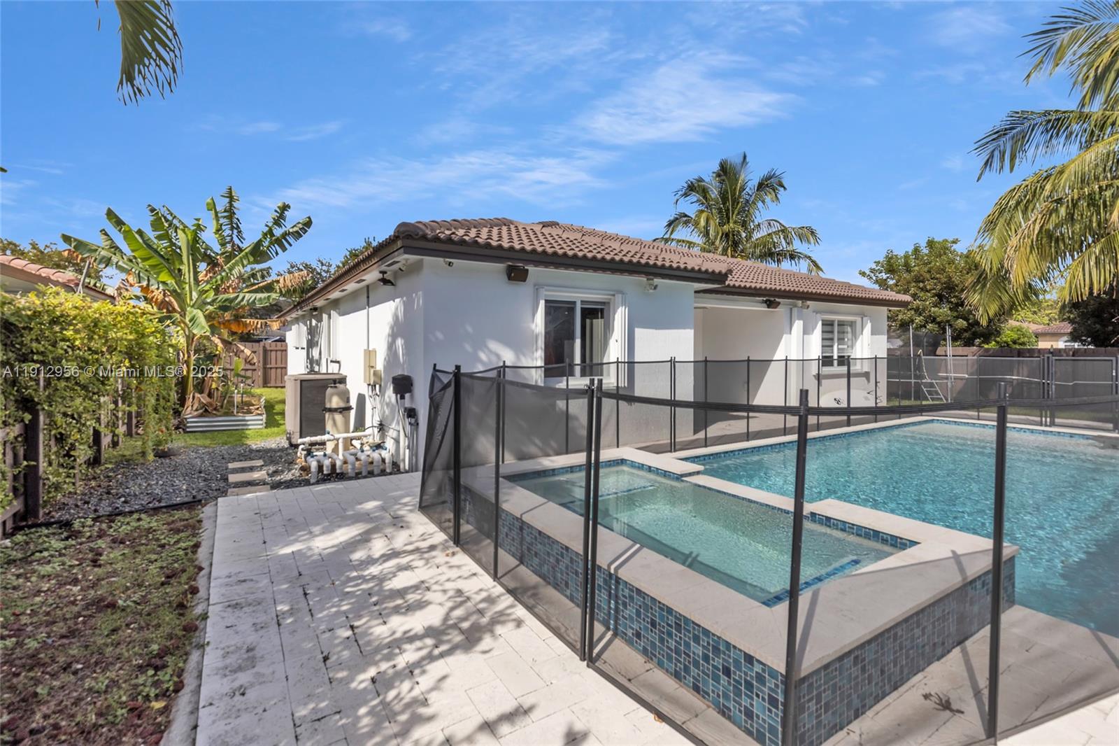 CHRISTOPHER GARDENS - Residential