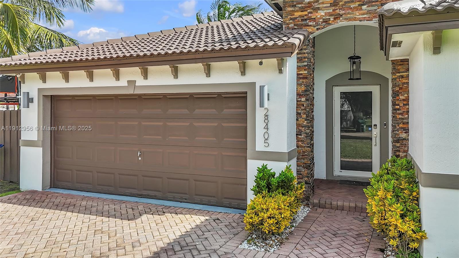 CHRISTOPHER GARDENS - Residential