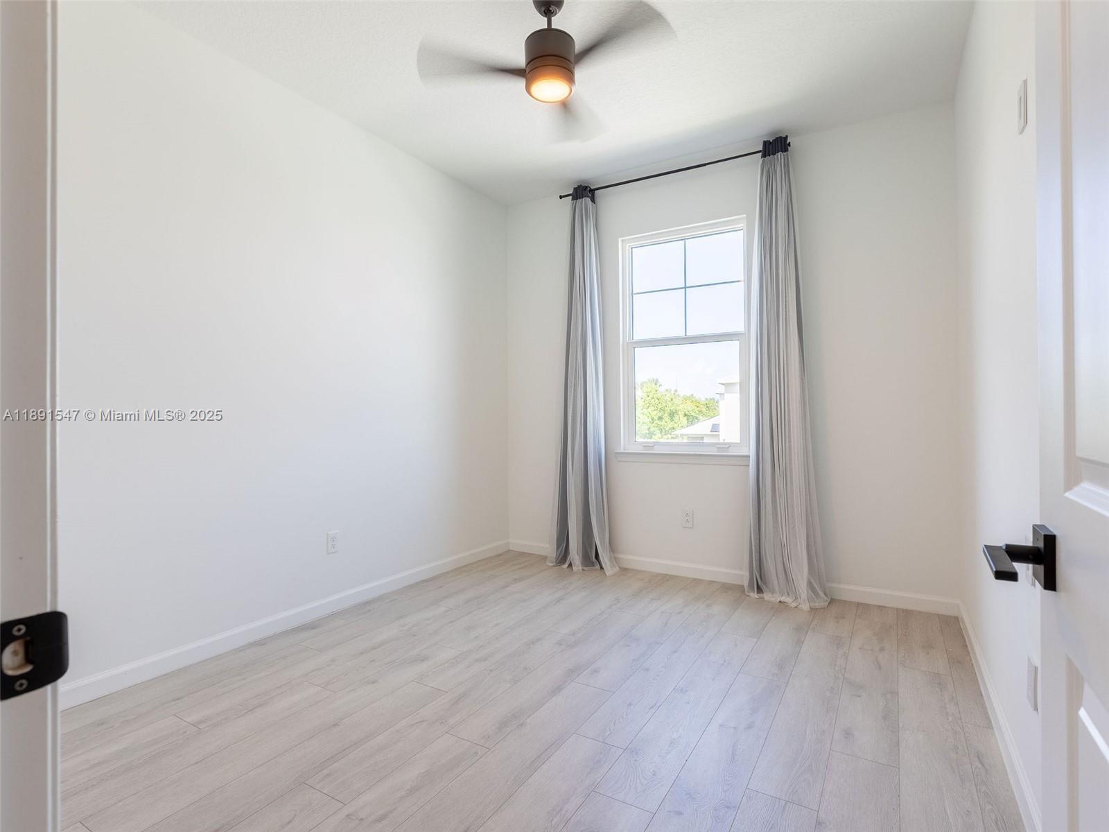 LAKE COVE OF LAKE WORTH - Residential