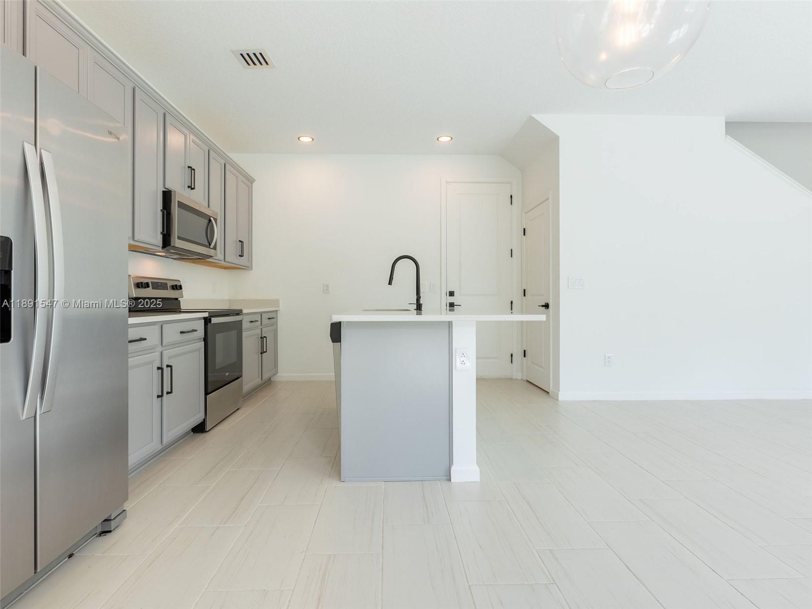 LAKE COVE OF LAKE WORTH - Residential
